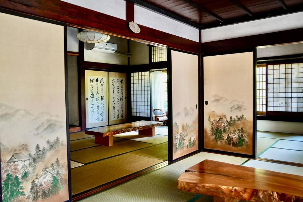佐渡島に残る築130年の伝統的な古民家｜東夢 Villa Sado Екстериор снимка