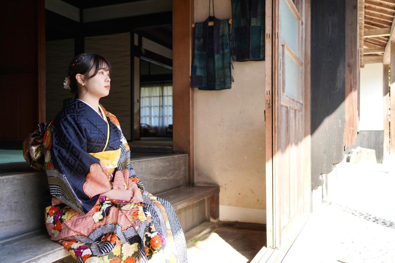 佐渡島に残る築130年の伝統的な古民家｜東夢 Villa Sado Екстериор снимка